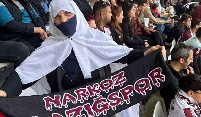 Elazığspor fanatiği Muhsine nine
