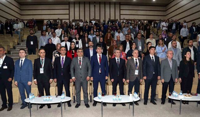 Erzurum’da "Beyin ölümü tespiti ve donör bakımı farkındalık" sempozyumu düzenlendi