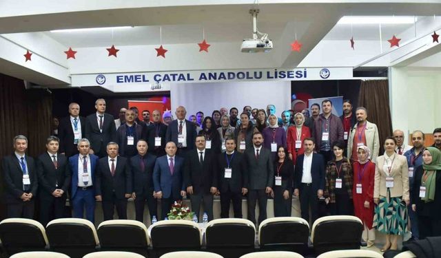 Erzurum’da ‘Öğretmenlerin bakış açısıyla eğitimde öne çıkan konular’ çalıştayı