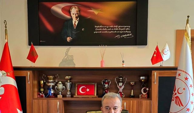 Eski Devlet hastanesi hizmet binası yıkılıyor