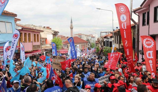 Eskişehir’de 1 Mayıs İşçi Bayramı coşkuyla kutlandı