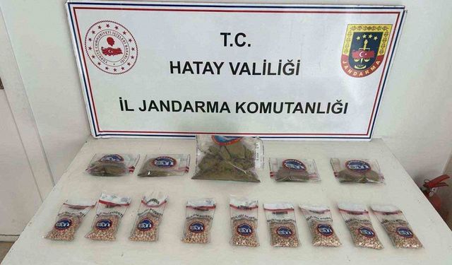 Hatay’da 450 gümrük kaçağı kuru sıkı tabanca ve uyuşturucu ele geçirildi