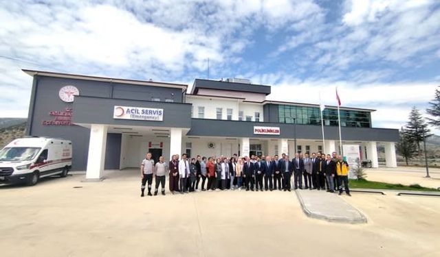 İl Sağlık Müdürü Koç, hizmete başlayan yeni hastaneyi ziyaret etti