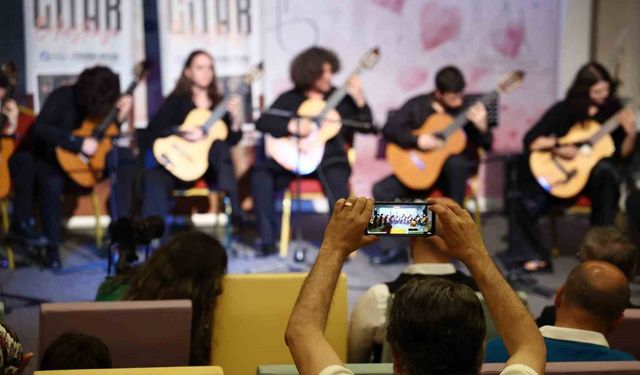 İsmail Baha Sürelsan Konservatuvarı’ndan "Gitar Orkestrası Konseri"