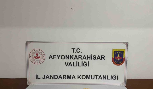 Jandarma bin 780 kullanımlık uyuşturucu emdirilmiş peçete ele geçirdi