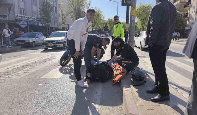 Kazaya yapan motosikletteki 2 kişi yaralandı