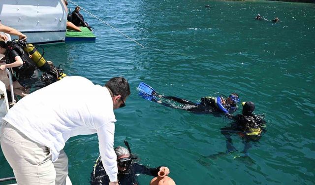 Kemer’de Hıdırellez Dalışı renkli görüntülere sahne oldu