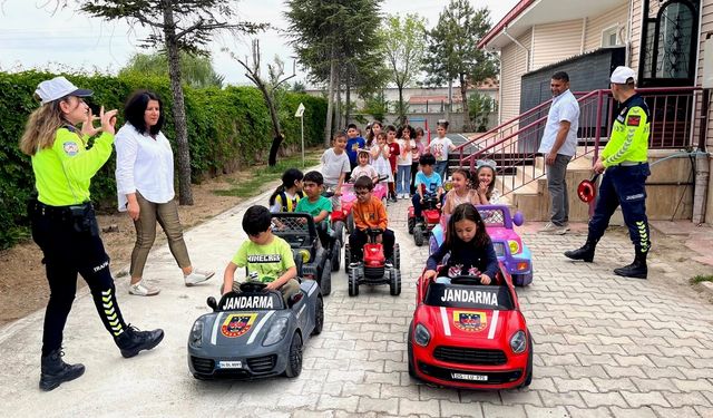 Kulu’da anaokulu öğrencilerine trafik güvenliği eğitimi