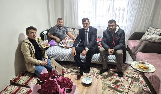 Kütahya Belediye Başkanı Eyüp Kahveci’den personeline geçmiş olsun ziyareti
