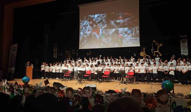 Meclisin 105 yaşında 105 çocuktan beğenilen konser