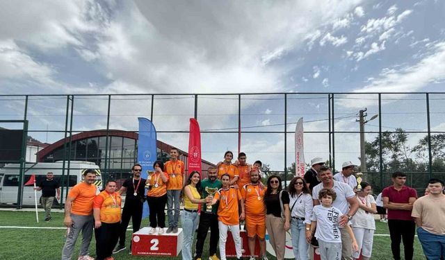 Özel sporcular bocce turnuvası renkli görüntülere sahne oldu