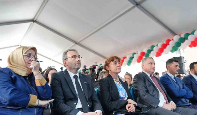 Pendik’te Mattia Ahmet Minguzzi Spor Kompleksi, Minguzzi ailesinin katılımıyla açıldı