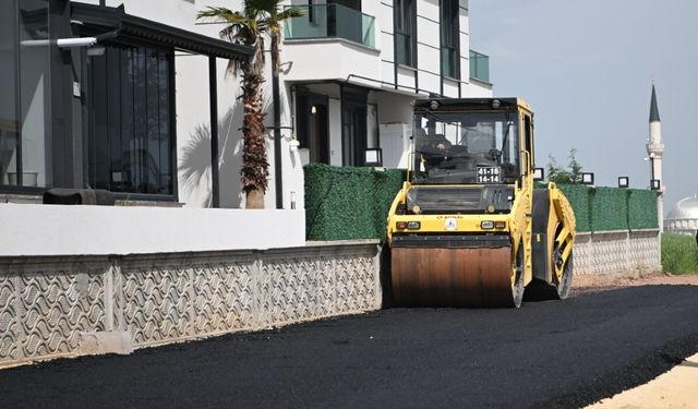 Sarımeşe Mahallesi’ne 750 tonluk asfalt