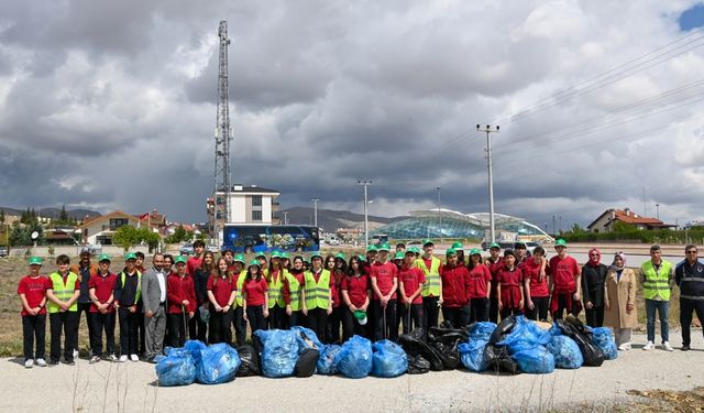 Selçuklu Belediyesi’nden çevre temizliği etkinliği