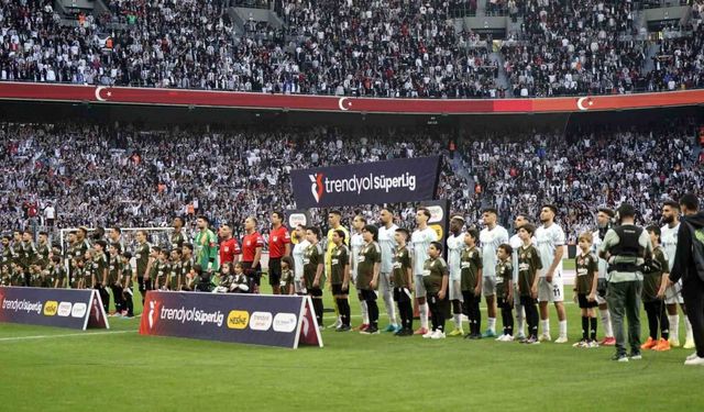 Trednyol Süper Lig: Beşiktaş: 0 - Adana Demirspor: 0 (Maç devam ediyor)