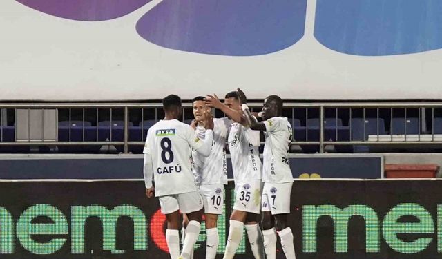 Trendyol Süper Lig: Kasımpaşa: 1 - Trabzonspor: 0 (İlk yarı)