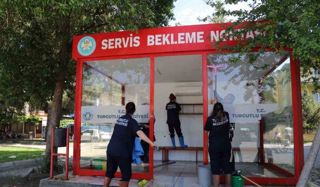 Turgutlu Belediyesi Temizlik İşleri Müdürlüğünden bahar T-temizliği