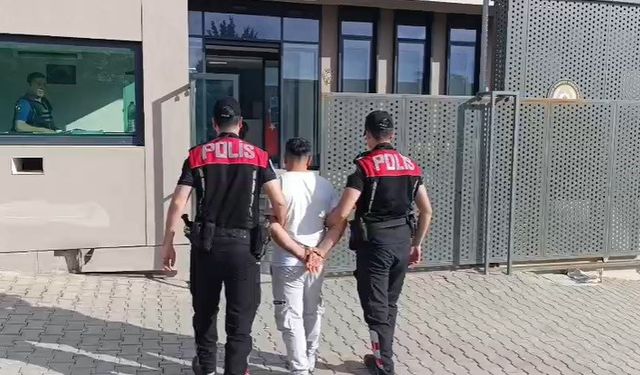 Uygulamada şüphe çekti, 21 yıl hapisle arandığı ortaya çıktı