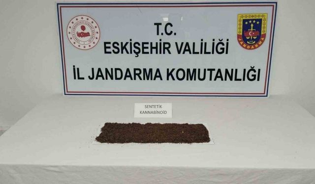 Uyuşturucu ticareti yapmayı amaçlayan şüpheli jandarmadan kaçamadı