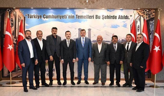 Vali Çiftçi, muhtarları kabul etti