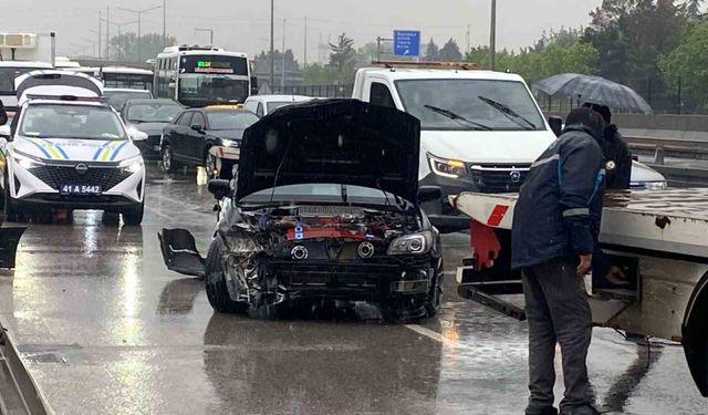 Yağmur kazayı beraberinde getirdi