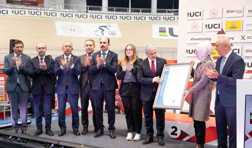 2025 UCI Pist Bisikleti Uluslar Kupası’nda açılış seremonisi düzenlendi