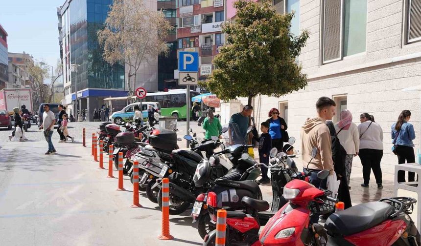 Denizli Büyükşehirden motosiklet kullanıcılarına özel otopark