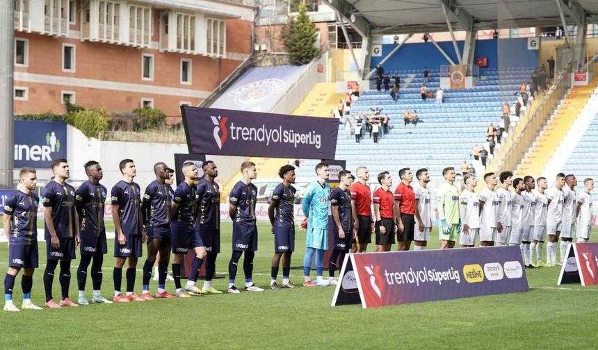 Trendyol Süper Lig: Kasımpaşa: 2 - Alanyaspor: 1 (İlk yarı)