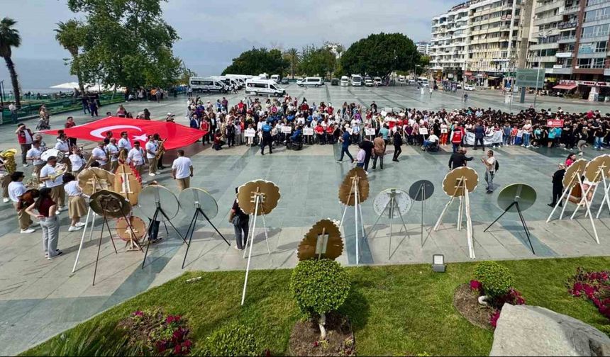 Antalya’da Engelliler Haftası etkinlikleri kortejle başladı