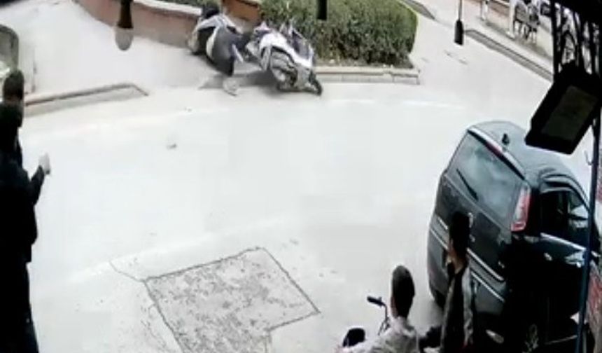 Kilis’te motosiklet sürücüsünün ağır yaralandığı kaza kamerada