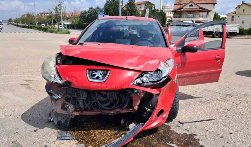 Kırıkkale’de iki otomobil çarpıştı: 1 yaralı
