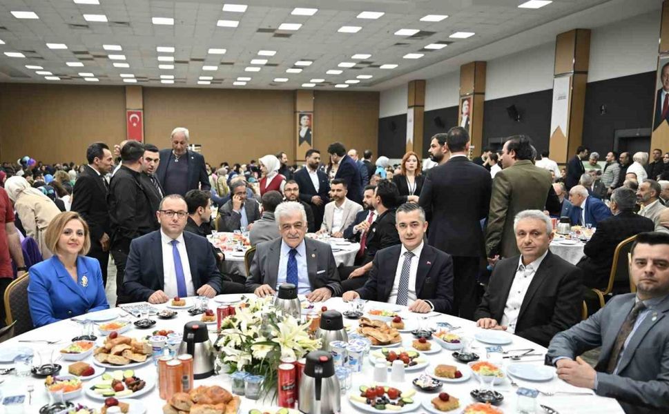 Esenyurt Belediyesinden yetim çocuklar için anlamlı iftar programı