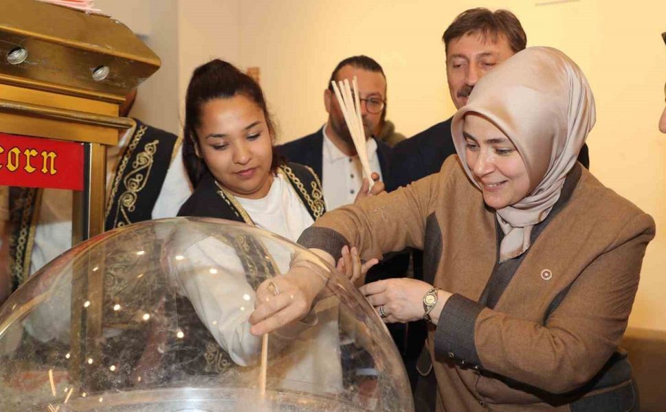 AK Parti Kadın Kollarından 81 ilde 23 Nisan coşkusu