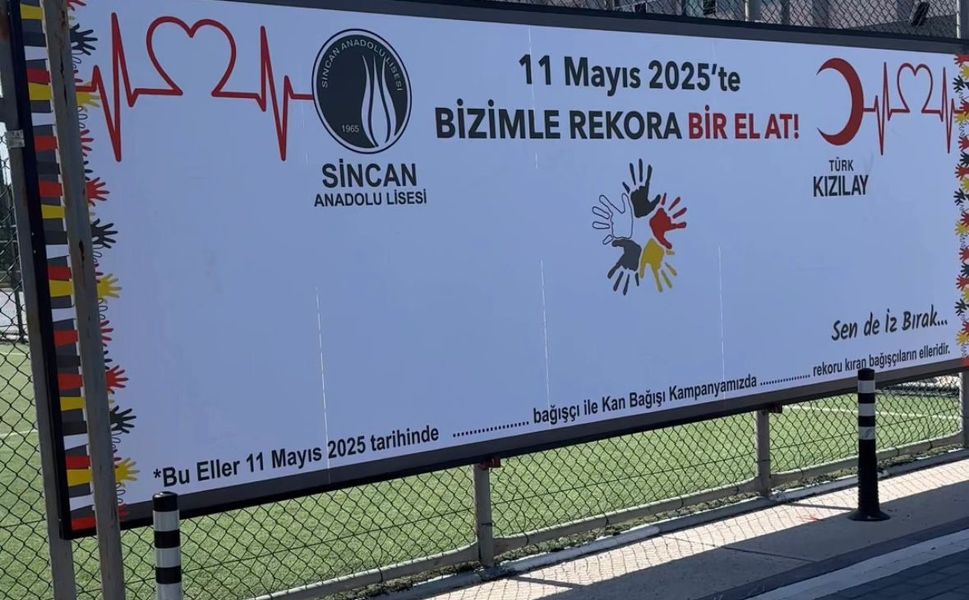 Liseli gençlerden kan bağışı rekoru